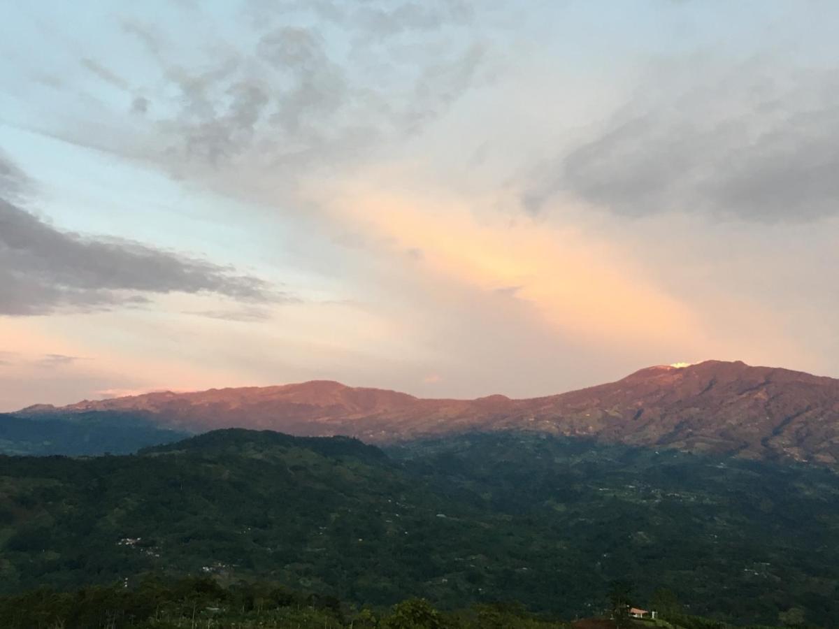 Bella Vista Ranch Ecolodge Turrialba Exterior photo